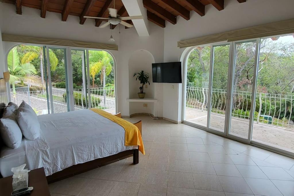 Villa Martha Garza Blanca - Heated Pool, Chef & Full Staff Included Puerto Vallarta Dış mekan fotoğraf